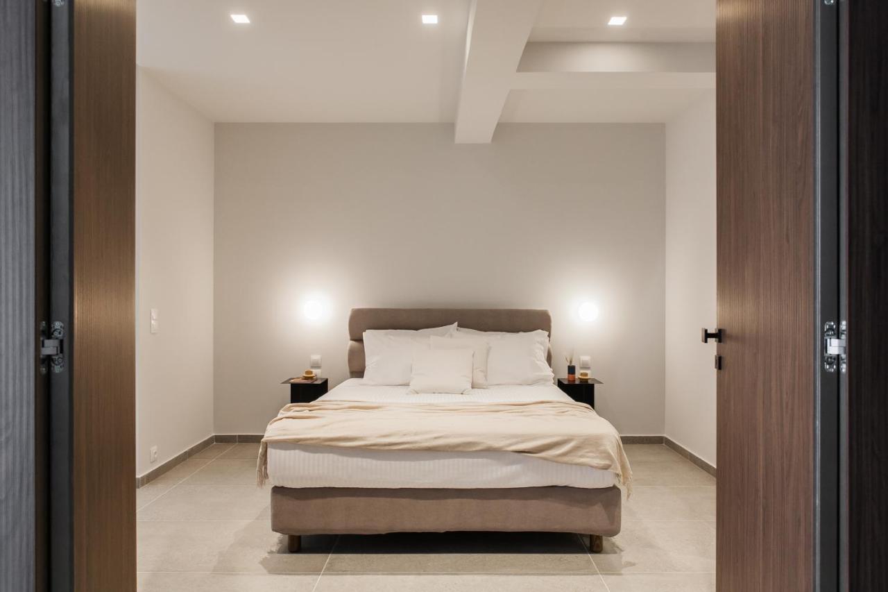 Marvelous 2Br Apartments With Balcony By Upstreet Athens Exterior photo